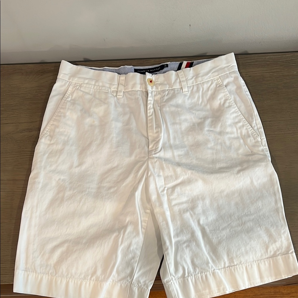 Tommy Hilfiger White Flat Front Shorts Lightweight Cotton